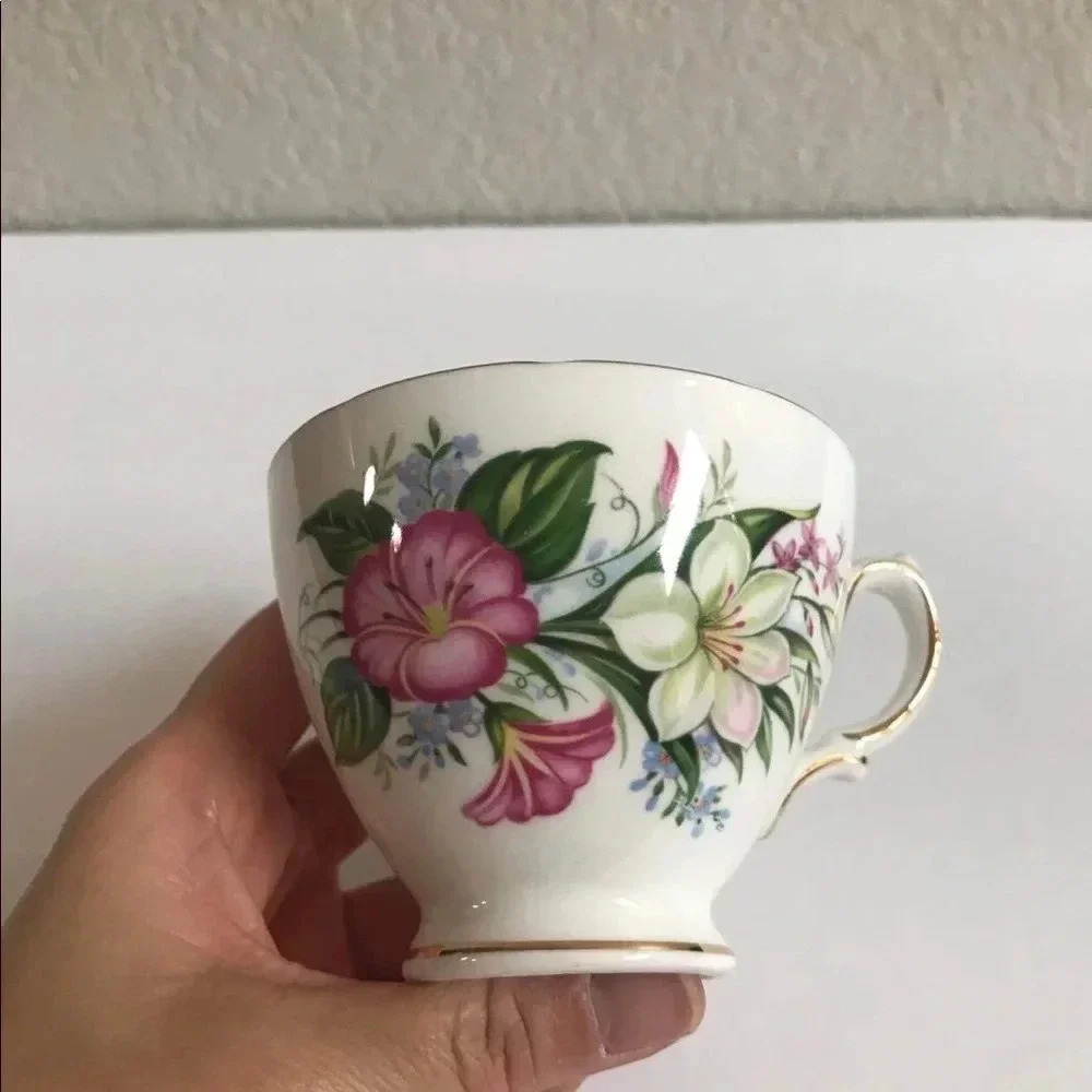Colclough England Bone China Tea cup